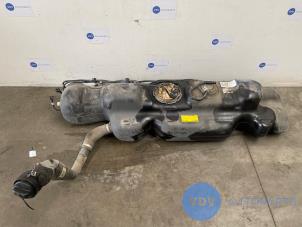 Begagnade Tank Mercedes Sprinter 4t (907.6/910.6) 414 CDI 2.1 D 4x4 Pris € 181,50 Inklusive moms erbjuds av Autoparts Van De Velde