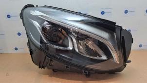 Begagnade Strålkastare, höger Mercedes GLC Coupe (C253) 2.0 200 16V Pris € 1.119,25 Inklusive moms erbjuds av Autoparts Van De Velde