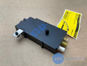 Begagnade Radiomodul Mercedes A (W169) 2.0 A-160 CDI 16V 5-Drs. Pris € 30,25 Inklusive moms erbjuds av Autoparts Van De Velde