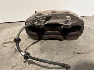 Begagnade Främre bromsok, höger Mercedes C Estate (S206) C-180 1.5 EQ Boost Pris € 60,50 Inklusive moms erbjuds av Autoparts Van De Velde