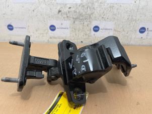 Używane Zawias drzwi prawych tylnych Mercedes GLC Coupe (C253) 2.2 220d 16V BlueTEC 4-Matic Cena € 36,30 Z VAT oferowane przez Autoparts Van De Velde