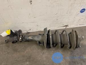 Gebruikte Schokdemper links-voor Mercedes E (C207) E-350 CDI V6 24V Prijs € 60,50 Inclusief btw aangeboden door Autoparts Van De Velde