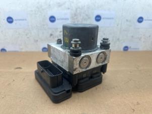 Używane Pompa ABS Mercedes Citan (415.6) 1.5 111 CDI Cena € 108,90 Z VAT oferowane przez Autoparts Van De Velde