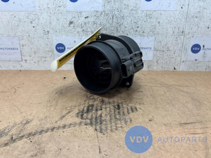 Luchtmassameter van een Mercedes-Benz Vito (447.6) 2.2 114 CDI 16V 2015