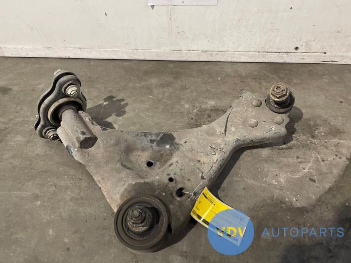 Draagarm rechts-voor van een Mercedes-Benz Vito (447.6) 2.2 114 CDI 16V 2015