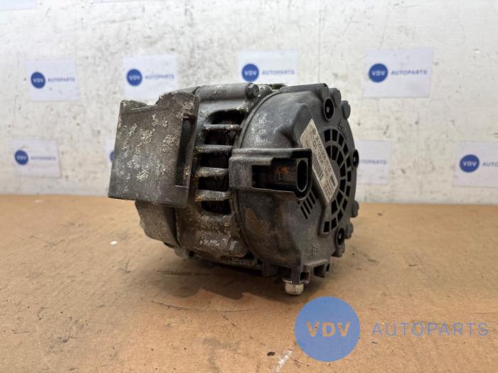 Alternator van een Mercedes-Benz Vito (447.6) 2.2 114 CDI 16V 2015