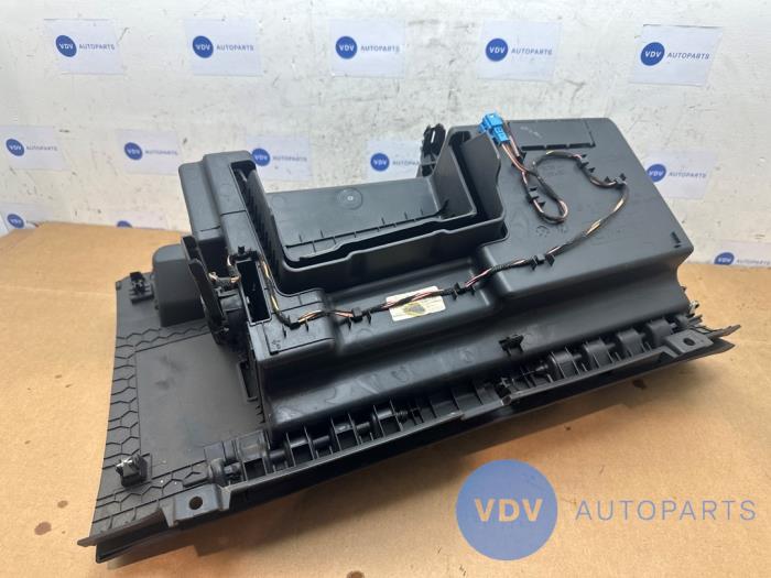 Dashboardkastje van een Mercedes-Benz Vito (447.6) 2.2 114 CDI 16V 2015