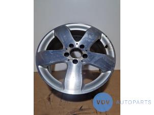 Gebruikte Velg Mercedes E (W211) 2.2 E-220 CDI 16V Prijs € 48,40 Inclusief btw aangeboden door Autoparts Van De Velde