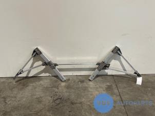 Gebruikte Steun (diversen) Mercedes S (222.0/222.1) 3.0 S-500 Plug-in Hybrid, S-500 e 24V Prijs € 121,00 Inclusief btw aangeboden door Autoparts Van De Velde