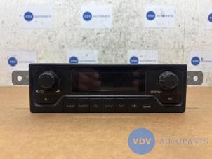 Begagnade Radio Mercedes Sprinter 3,5t (907.6/910.6) 314 CDI 2.1 D RWD Pris € 121,00 Inklusive moms erbjuds av Autoparts Van De Velde