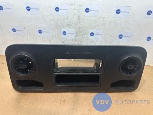 Begagnade Dekorstripe, instrumentbräda Mercedes Sprinter 3,5t (907.6/910.6) 314 CDI 2.1 D RWD Pris € 60,50 Inklusive moms erbjuds av Autoparts Van De Velde