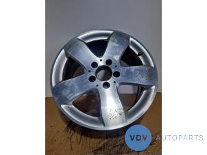 Gebruikte Velg Mercedes E (W211) 2.2 E-220 CDI 16V Prijs € 48,40 Inclusief btw aangeboden door Autoparts Van De Velde