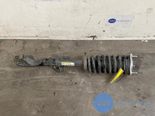 Używane Amortyzator wstrzasów lewy przód Mercedes E Estate (S213) E-220d 2.0 Turbo 16V 4-Matic Cena € 199,65 Z VAT oferowane przez Autoparts Van De Velde