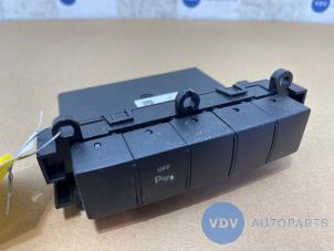 Begagnade Styrning, inbyggd dator Mercedes A (W169) 2.0 A-180 CDI 16V Pris € 24,20 Inklusive moms erbjuds av Autoparts Van De Velde