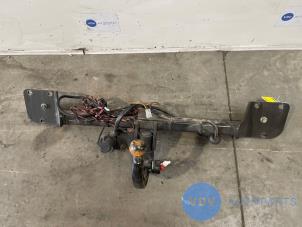 Begagnade Dragkrok Mercedes CLA Shooting Brake (118.6) 1.3 CLA-200 Turbo 16V Mild Hybrid Pris € 181,50 Inklusive moms erbjuds av Autoparts Van De Velde