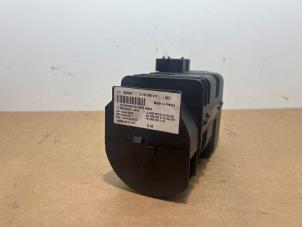 Begagnade Sekundär pump Mercedes GL (X166) 3.0 GL 350 CDI V6 24V BlueTEC 4-Matic Pris € 248,05 Inklusive moms erbjuds av Autoparts Van De Velde