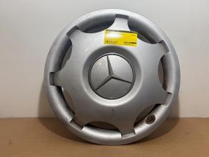 Gebruikte Wieldop Mercedes C (W203) 2.2 C-200 CDI 16V Prijs € 30,25 Inclusief btw aangeboden door Autoparts Van De Velde