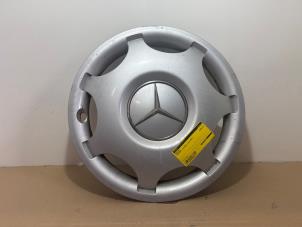 Gebruikte Wieldop Mercedes C (W203) 2.2 C-200 CDI 16V Prijs € 30,25 Inclusief btw aangeboden door Autoparts Van De Velde