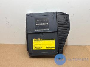 Gebruikte Cabriokap computer Mercedes SLK (R170) 2.0 200 16V Prijs op aanvraag aangeboden door Autoparts Van De Velde