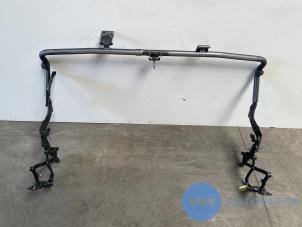 Gebruikte Scharnier Achterklep Mercedes SLK (R170) 2.3 230 K 16V Prijs op aanvraag aangeboden door Autoparts Van De Velde