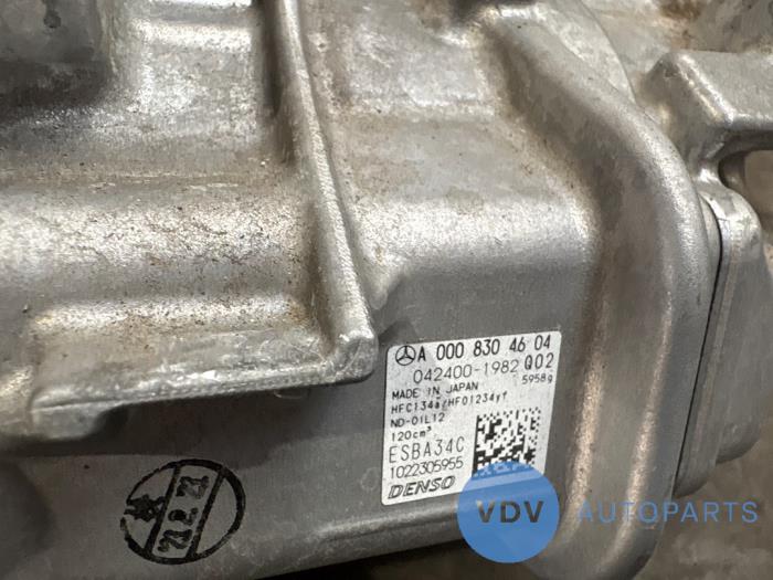 Luftkonditioneringspump från en Mercedes-Benz GLA (H247) 1.3 250 e Turbo 16V 2023