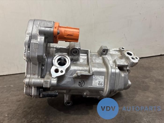 Luftkonditioneringspump från en Mercedes-Benz GLA (H247) 1.3 250 e Turbo 16V 2023