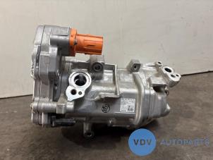 Gebruikte Pomp Airco Mercedes GLA (H247) 1.3 250 e Turbo 16V Prijs € 544,50 Inclusief btw aangeboden door Autoparts Van De Velde