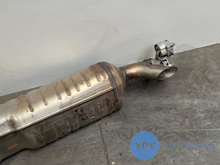 Ljuddämpare, mitten från en Mercedes-Benz GLA (H247) 1.3 250 e Turbo 16V 2023