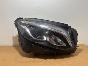 Begagnade Strålkastare, höger Mercedes GLC Coupe (C253) 2.0 200 16V Pris € 1.119,25 Inklusive moms erbjuds av Autoparts Van De Velde