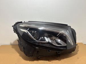 Begagnade Strålkastare, höger Mercedes GLC Coupe (C253) 2.0 200 16V Pris € 1.119,25 Inklusive moms erbjuds av Autoparts Van De Velde