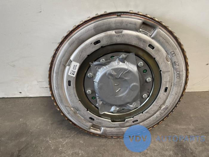 Svänghjul från en Mercedes-Benz GLA (H247) 1.3 250 e Turbo 16V 2023