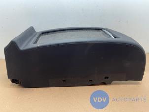 Gebruikte Opbergvak Mercedes CL (216) 5.5 CL-550 V8 32V Prijs € 108,90 Inclusief btw aangeboden door Autoparts Van De Velde