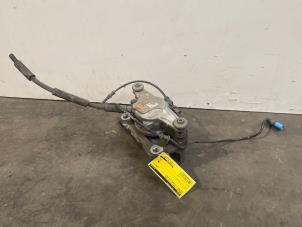 Begagnade Främre bromsok, höger Mercedes C Estate (S205) C-180d 1.6 Turbo 16V Pris € 48,40 Inklusive moms erbjuds av Autoparts Van De Velde