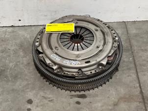 Begagnade Svänghjul Mercedes Sprinter 3,5t (907.6/910.6) 311 CDI 2.1 D FWD Pris € 363,00 Inklusive moms erbjuds av Autoparts Van De Velde