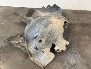 Begagnade Isolering, hjulhus Mercedes Sprinter 3,5t (907.6/910.6) 311 CDI 2.1 D FWD Pris € 36,30 Inklusive moms erbjuds av Autoparts Van De Velde