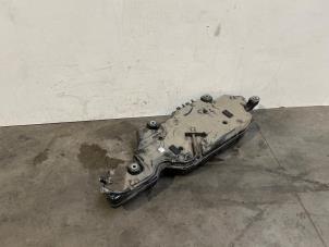 Używane Zbiornik AdBlue Mercedes B (W247) 1.5 B-180d Cena € 514,25 Z VAT oferowane przez Autoparts Van De Velde