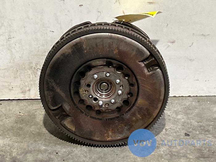 Svänghjul från en Mercedes-Benz E Estate (S212) E-200 CDI 16V BlueEfficiency,BlueTEC 2013