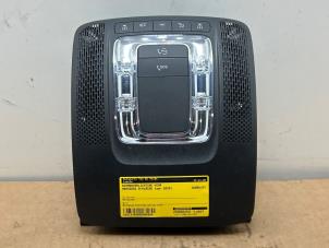 Używane Oswietlenie wewnetrzne przód Mercedes A (177.0) 1.3 A-180 Turbo 16V Cena € 72,60 Z VAT oferowane przez Autoparts Van De Velde