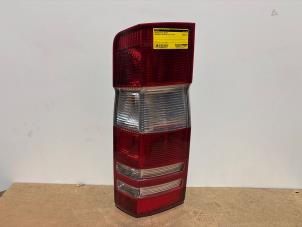 Begagnade Baklykta, höger Mercedes Sprinter 3,5t (906.63) 316 CDI 16V Pris € 72,60 Inklusive moms erbjuds av Autoparts Van De Velde