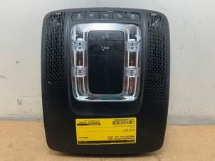 Używane Oswietlenie wewnetrzne przód Mercedes CLA (118.3) 1.5 CLA-180d Cena € 72,60 Z VAT oferowane przez Autoparts Van De Velde