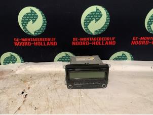 Begagnade CD-spelare Volkswagen Golf Pris € 70,00 Marginaltabell erbjuds av Demontagebedrijf Noord-Holland