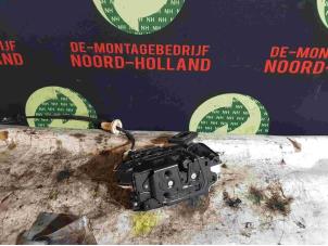 Gebruikte Deurslot Mechaniek 4Deurs links-voor Volkswagen Polo Prijs € 30,00 Margeregeling aangeboden door Demontagebedrijf Noord-Holland