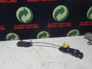 Gebruikte Deurslot Mechaniek 4Deurs links-voor Volkswagen Golf Prijs € 45,00 Margeregeling aangeboden door Demontagebedrijf Noord-Holland