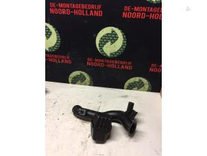 Gebruikte Aanzuigslang Lucht Renault Twingo Prijs € 20,00 Margeregeling aangeboden door Demontagebedrijf Noord-Holland