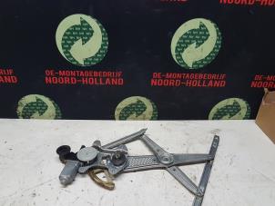 Gebruikte Ruitmechaniek 2Deurs links-voor Toyota Yaris Prijs € 35,00 Margeregeling aangeboden door Demontagebedrijf Noord-Holland