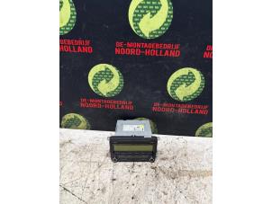 Begagnade CD-spelare Volkswagen Golf Pris € 70,00 Marginaltabell erbjuds av Demontagebedrijf Noord-Holland