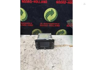 Begagnade Navigeringsdisplay Volkswagen Polo Pris € 160,00 Marginaltabell erbjuds av Demontagebedrijf Noord-Holland