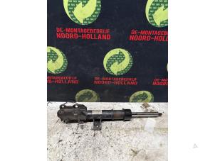 Używane Amortyzator wstrzasów lewy przód Mercedes eVito Cena € 100,00 Procedura marży oferowane przez Demontagebedrijf Noord-Holland