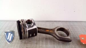 Gebruikte Zuiger Volvo V50 (MW) 1.6 D2 16V Prijs € 60,44 Inclusief btw aangeboden door Vollux Carparts B.V.