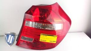 Begagnade Baklykta, höger BMW 1 serie (E87/87N) 116i 1.6 16V Pris € 48,40 Inklusive moms erbjuds av Vollux Carparts B.V.